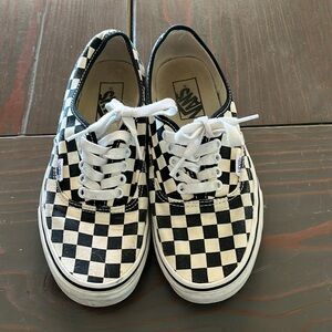 Checkerboard Vans men’s 7, women’s 8.5